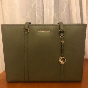 Michael Kors tote